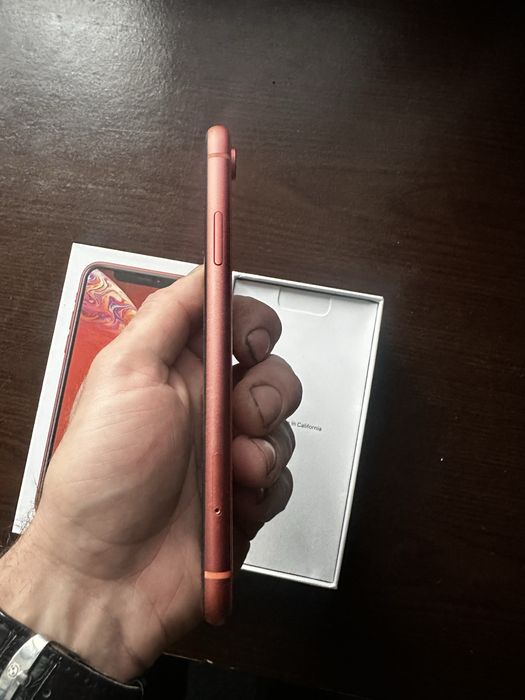 Iphone xr айфон хр 64г