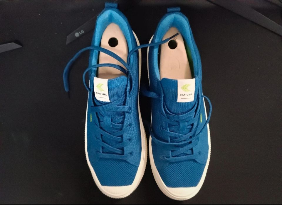 Shadow blue canvas carium