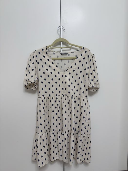 Лляна сукня Nutmeg