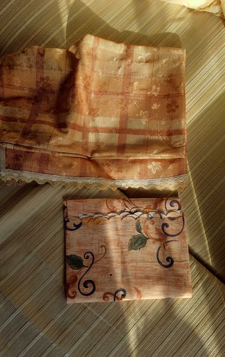 Скатертина жаккардова