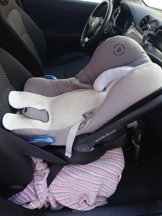 Maxi-Cosi Автокрісло, база та зимовий конверт