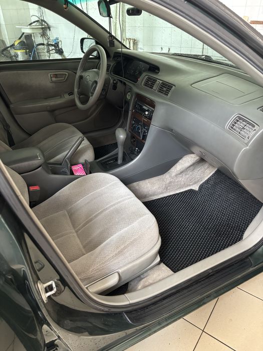Toyota Camry 20