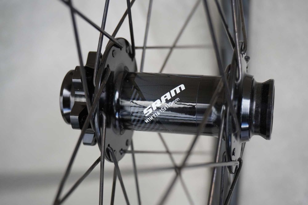 Koło Przednie 29 Race Face AR 30 Offset Piasta SRAM MTH 716 Boost Tubeless / 987g / X15