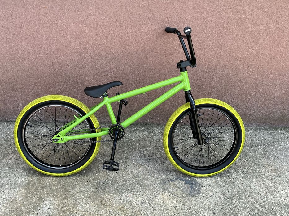 Zielono czarny bmx