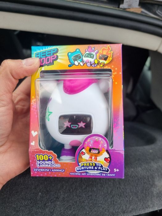 Tamagotchi elektroniczne zwierzatko do karmienia