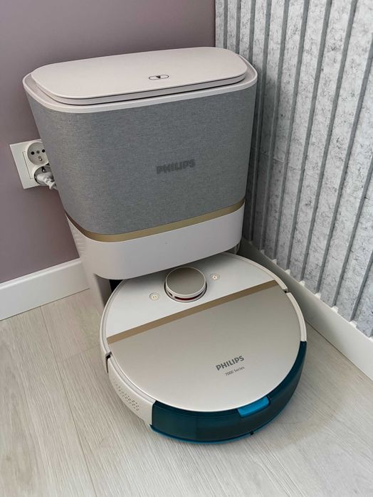 Philips Aqua 7000 XU7100/02 robot odkurzająco-mopujący ze stacją ssącą