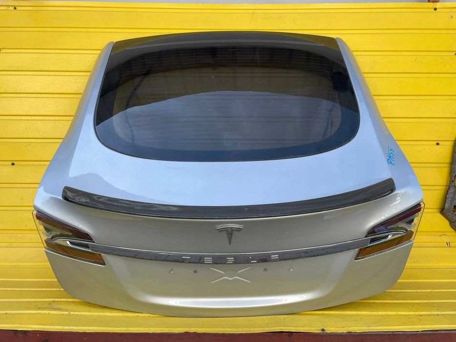 Tesla Model S кришка багажника ляда рест дорест plaid