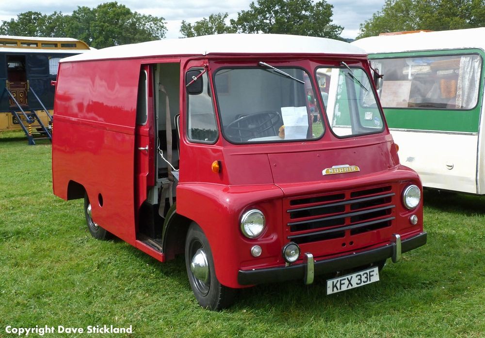 Miniatura carrinha Morris LD Van 1954