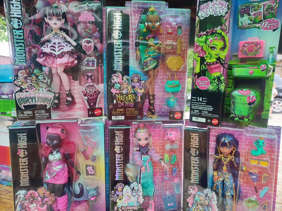 Кукла Монстер Хай Monster high Дракулаура Клодин Клео Нефера Ебби Венера Дракулаура Спектра Лагуна Кети Нуар