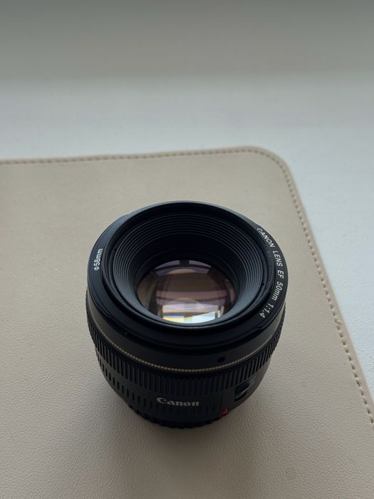 Обʼєктив canon 50mm 1.4 ef