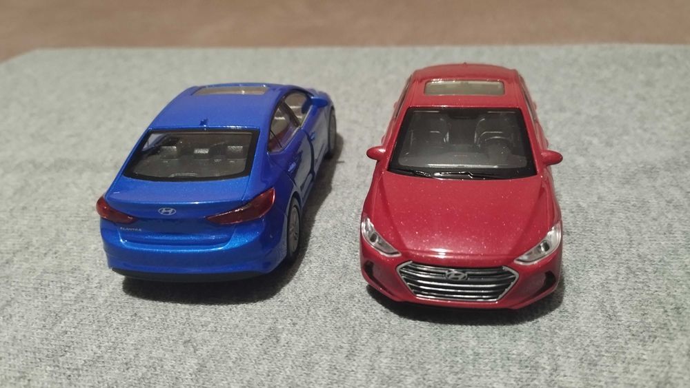 Машинка Hyundai Elantra 1/36 Welly Модель Хюндай Елантра
