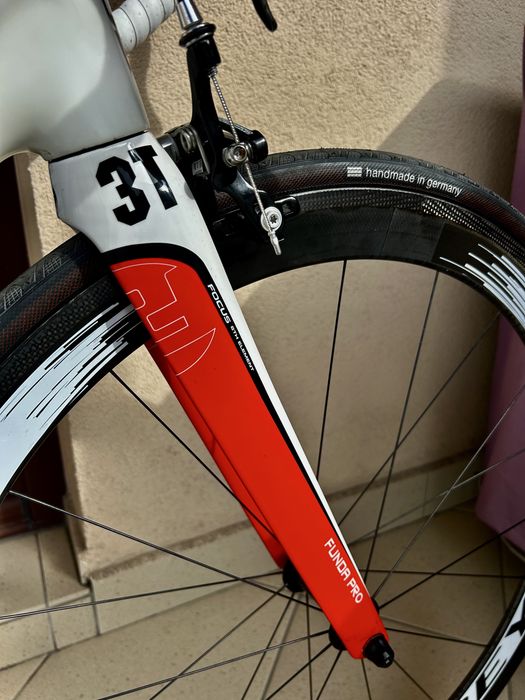 Rower szosowy Focus Izalco