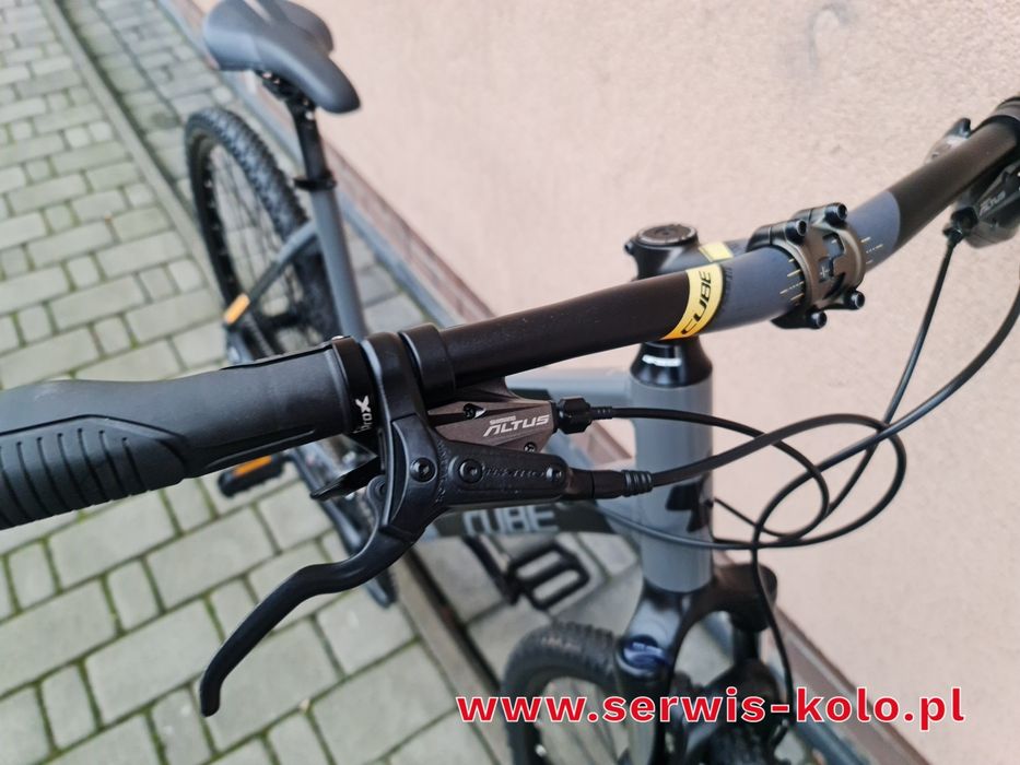 Rower damski crossowy CUBE koła 28 SHIMANO deore aluminium RABAT