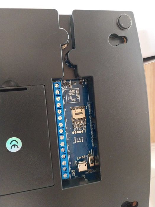 Bezprzewodowy system alarmowy z WiFi D1D9 Home-GSM S388