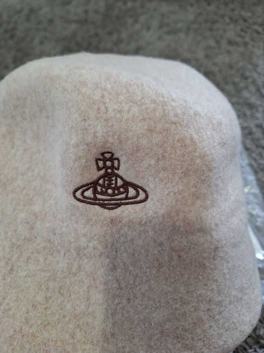 Bucket vivienne  westwood  wełna