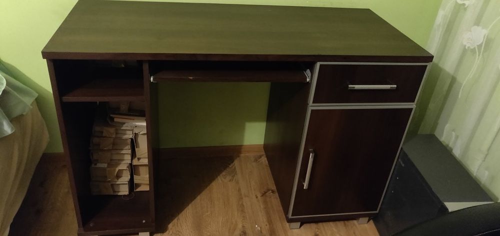 Biurko ciemny brąz/bordo