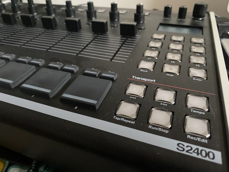 Isla instruments S2400