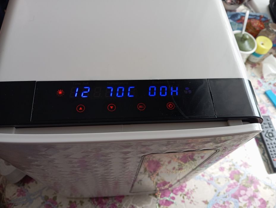 Сушарка для овочів, фруктів, ковбаси   WetAir FD-550