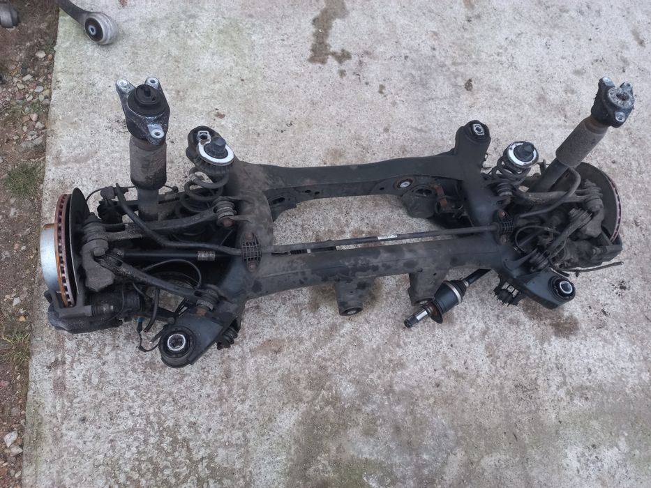 Zawieszenie tył tylne kompletne zwrotnica lewa prawa sanki bmw g20