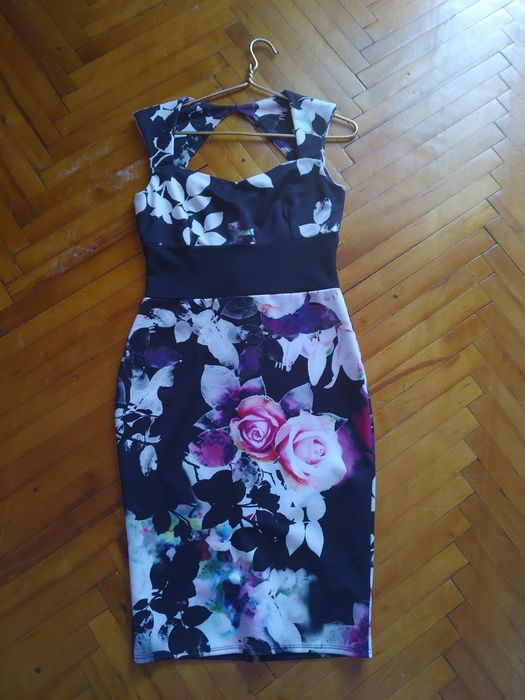 Платье карандаш 44-46 р (тянется)