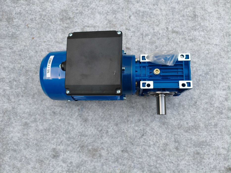 Silnik elektryczny 230V 0,55kw Jednofazowy  Motoreduktor