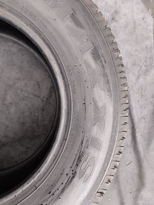 Продам шини 225/70R15C