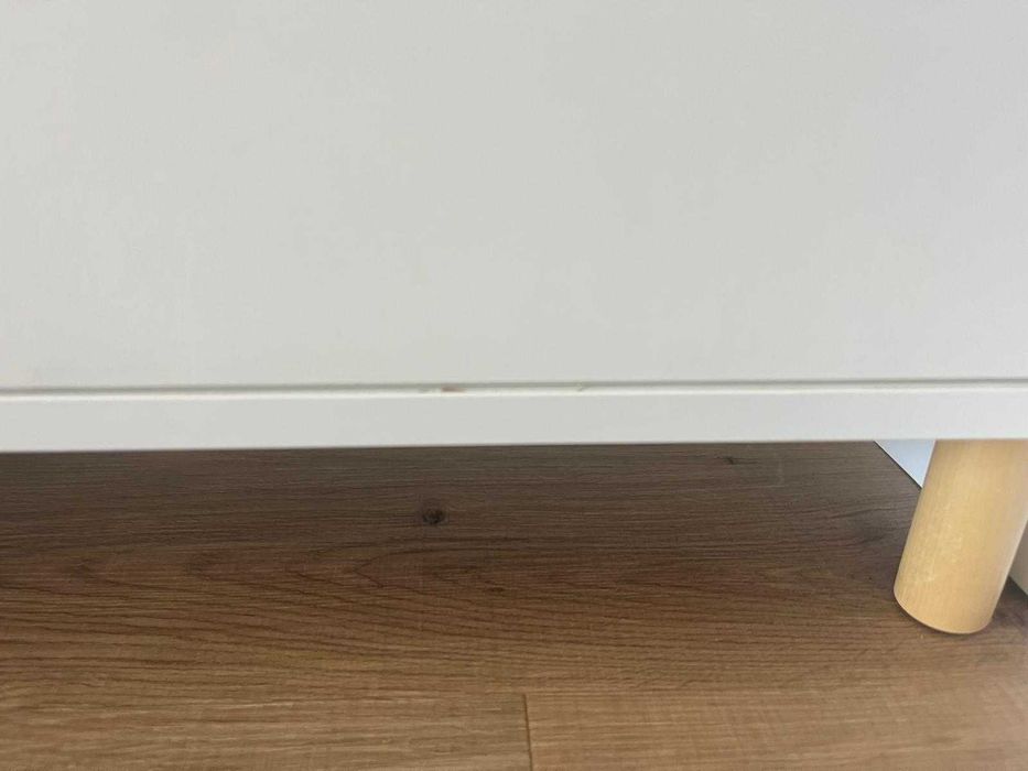 Armário IKEA EKET Branco com 2 Portas – Com ou Sem Pés