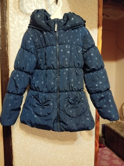Продам тепле пальто на дівчинку (на розмір 128)
