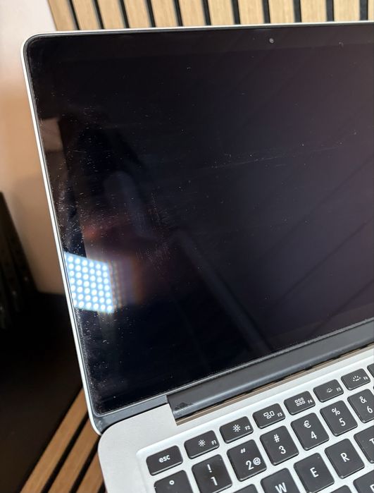 Продам Apple MacBook Pro 13 2015 (A1502)