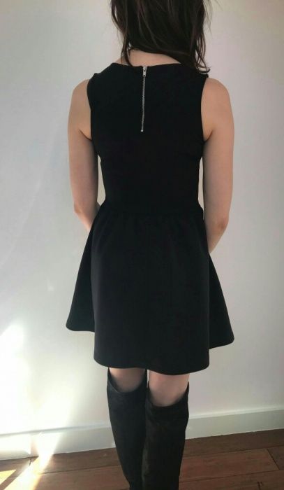 Mała czarna rozkloszowana sukienka 36/S H&M