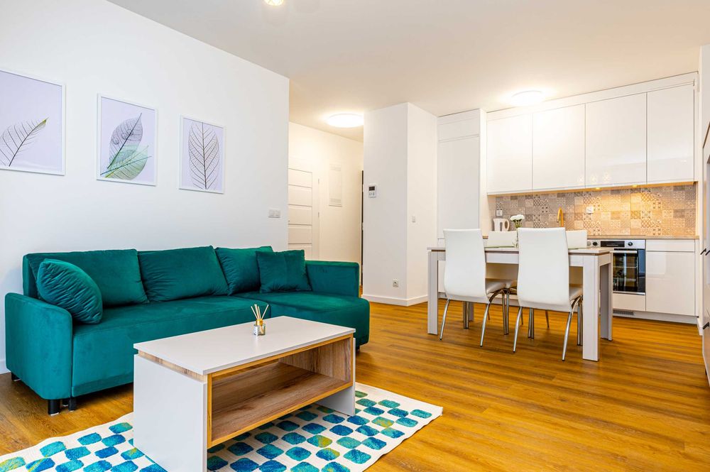 Wynajmę Piękne Mieszkanie 43m2, 2 Pokoje, Balkon, Wysoki Standard / Krzyki