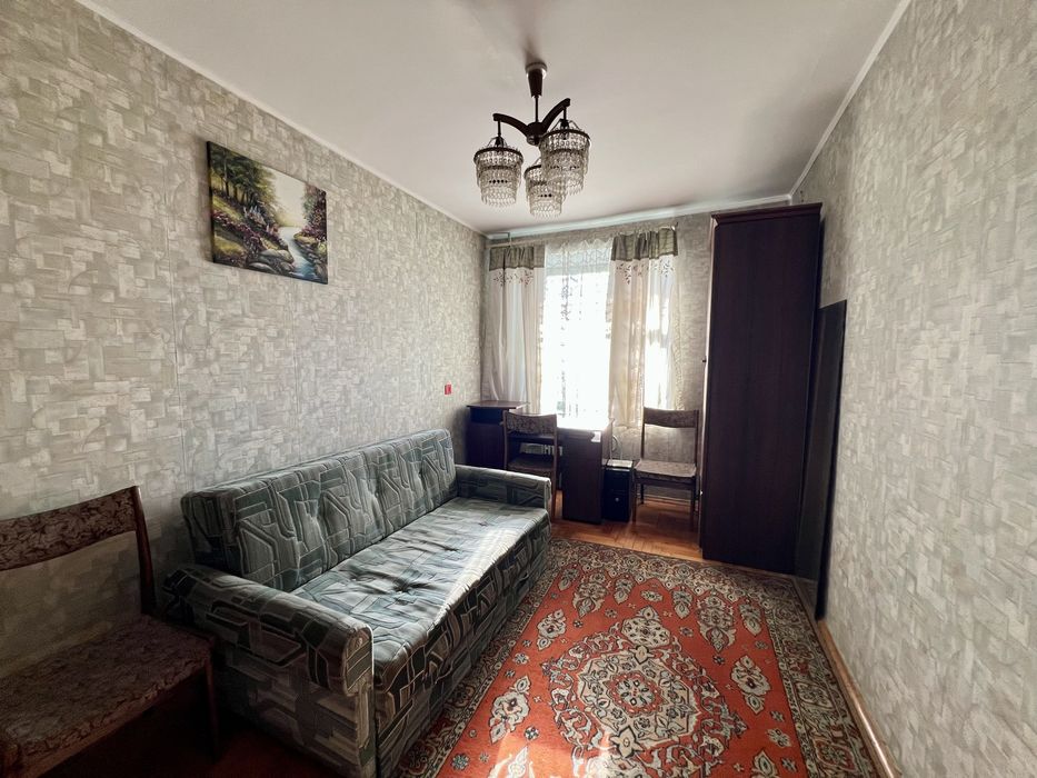 Продаж 2кім.квартири по просп.Злуки