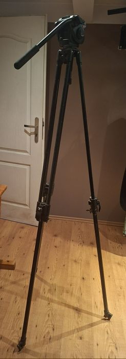 Statyw Manfrotto trójnóg, z głowica 501hdv