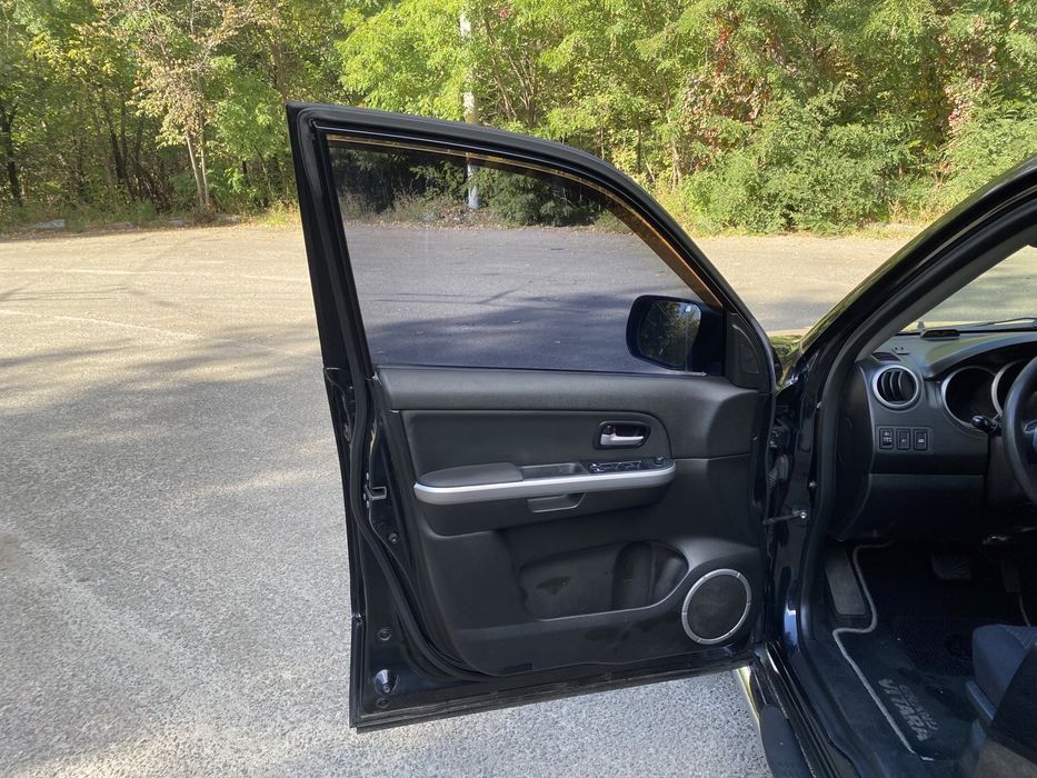 Suzuki Grant Vitara 2.0 бенз