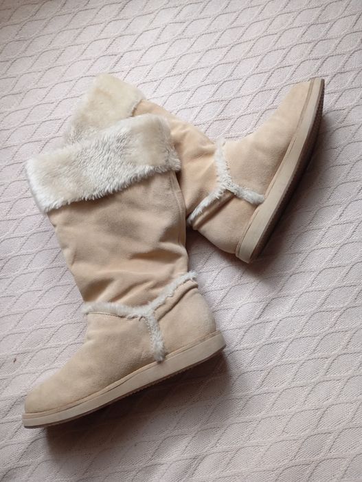GUESS 40R beżowe zamszowe wysokie buty z futrem 26cm wkładka