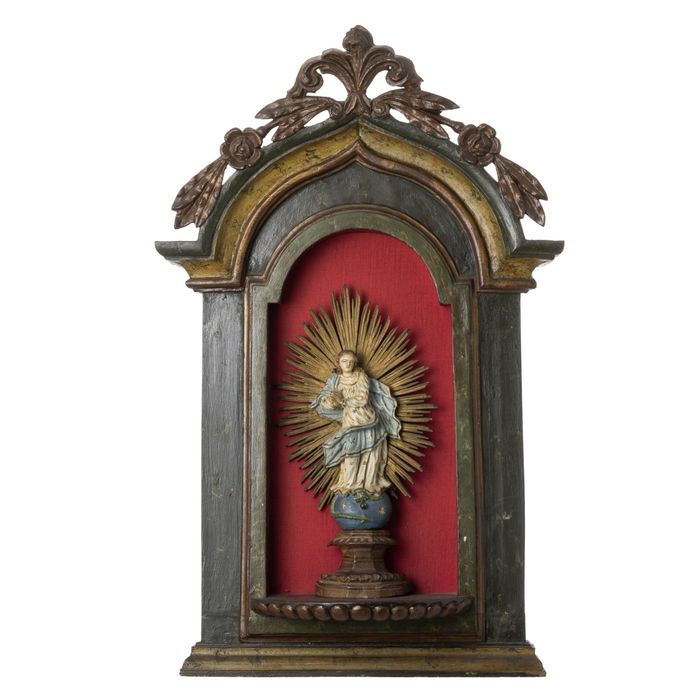 Arte Sacra - Nossa Senhora da Conceição com nicho - Século XVIII