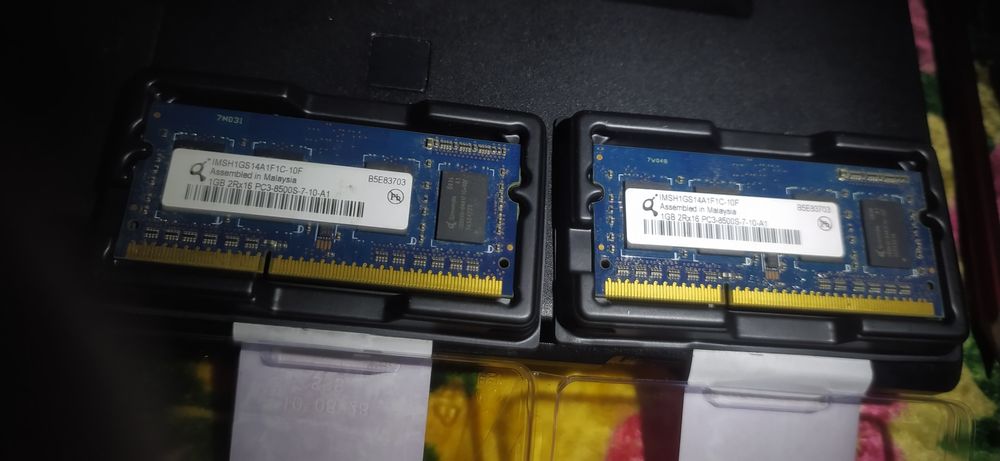 Оперативна пам'ять  SO-DIMM DDR3 1Gb PC3-8500S 1066Mhz