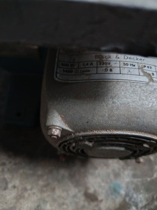 Стрічкова пилка по дереву