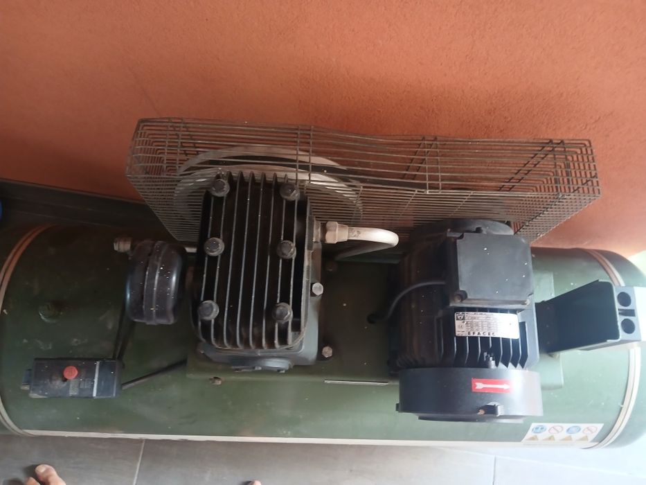 Compressor 200 litros trifasico