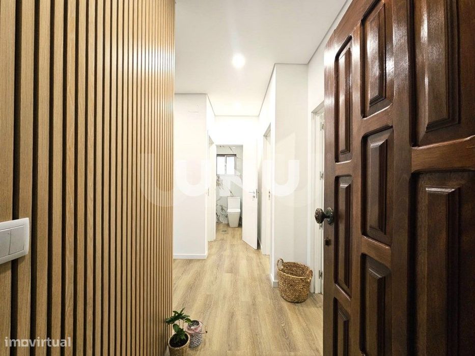Apartamento T2 - Totalmente Renovado