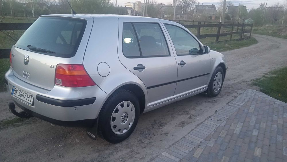 Продам  надійний гольф 4