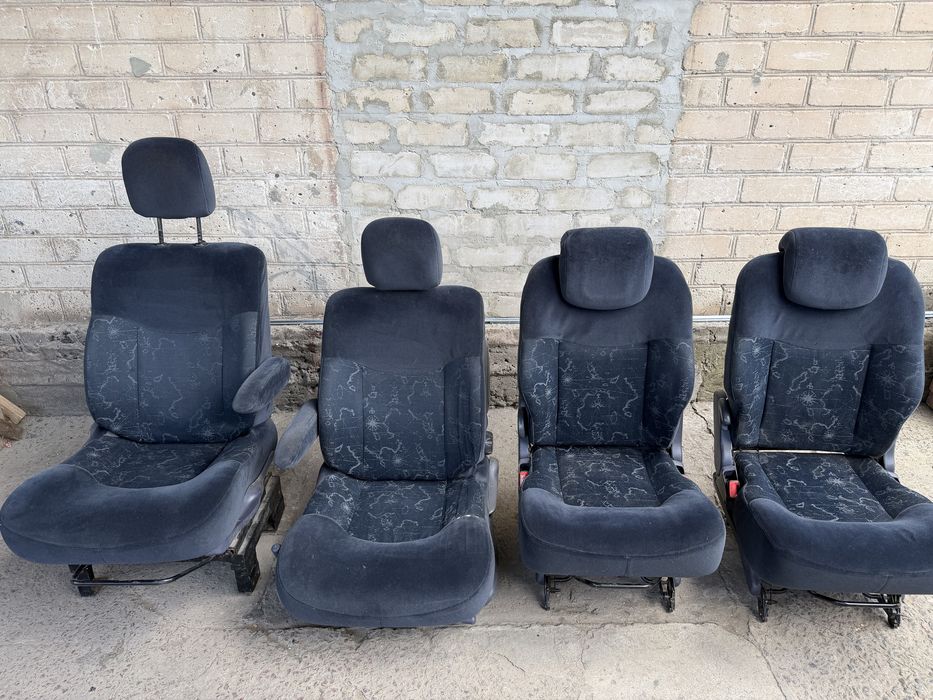 Продам сиденья с авто 2 задних