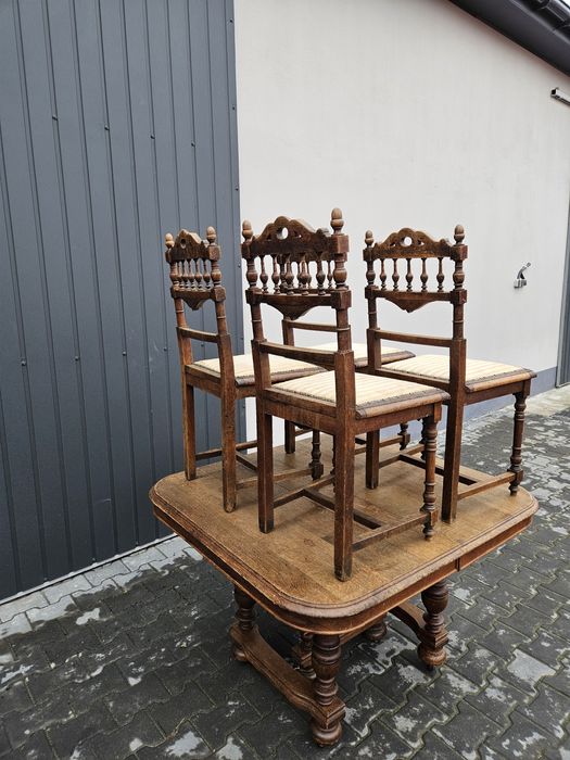 Stół z krzesłami ,stary komplet