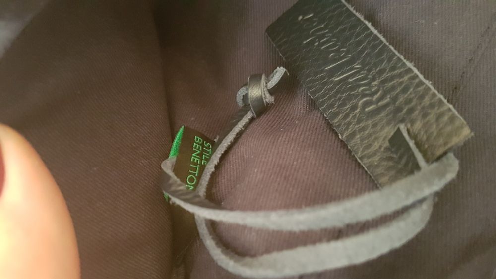 Benetton skórzana torebka koktailowa