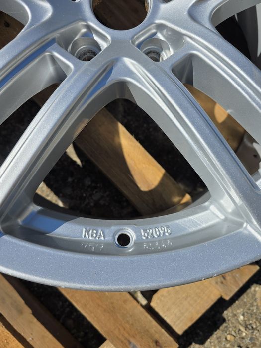 Alufelgi Dezent 5x112 Audi VW Mercedes Skoda 8jx18" ET 30 KBA 52095