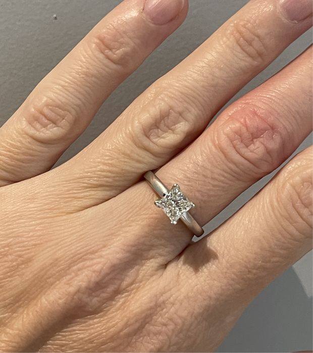 Кольцо природный бриллиант платина