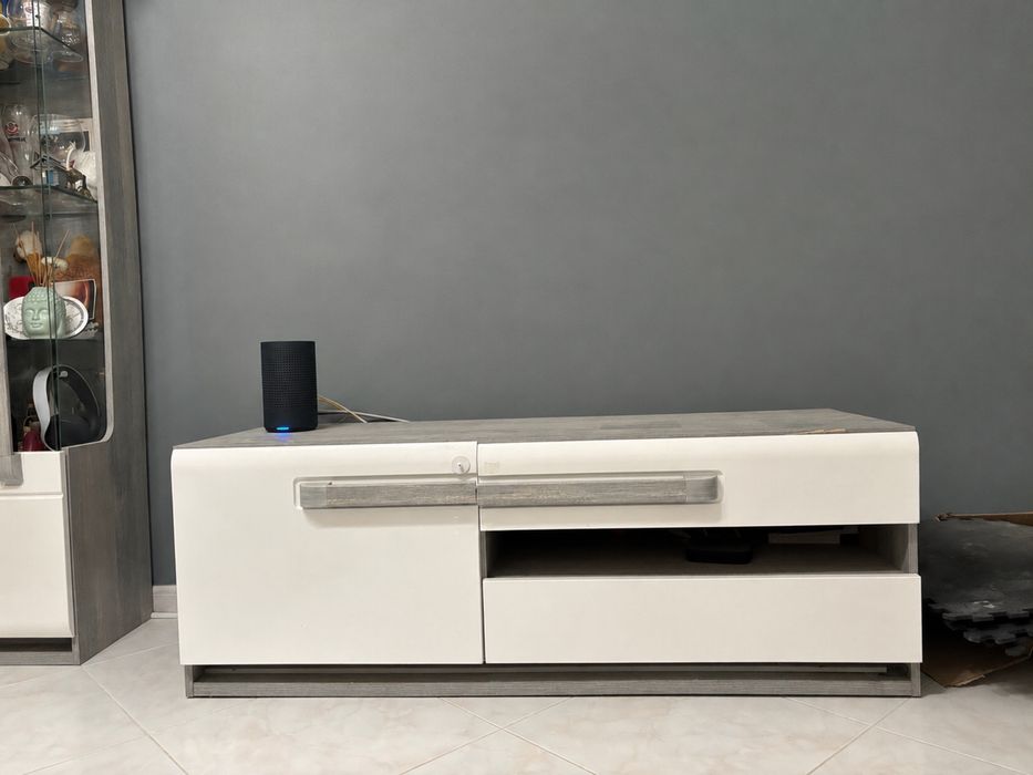 Movel tv e vitrine branco