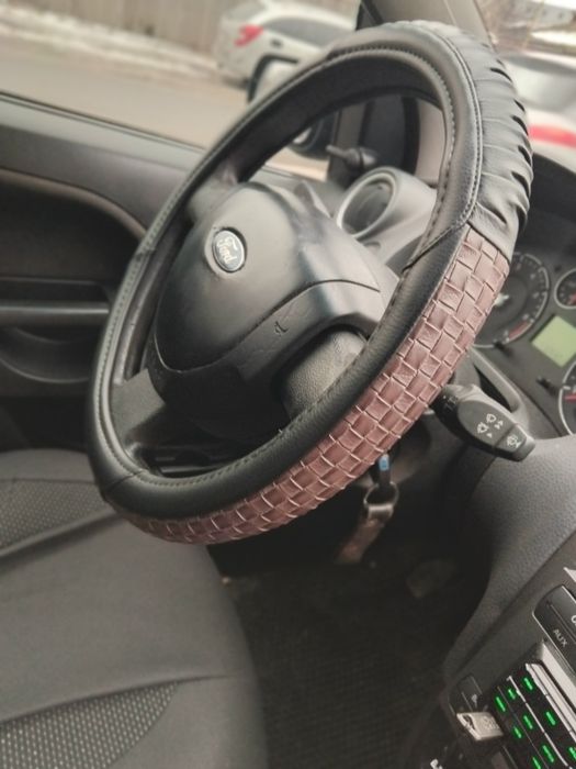 Продам автомобиль  Ford