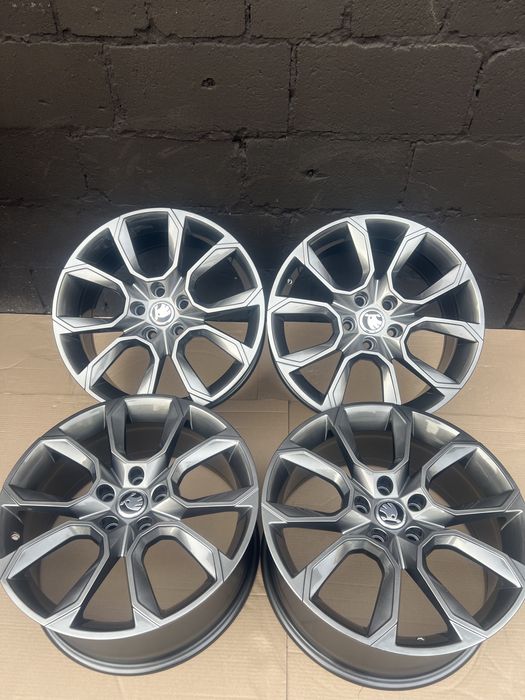 Диски р18 5/112 Ет44 8j dia57.1m Шкода Октавія, Кодіак, Суперб