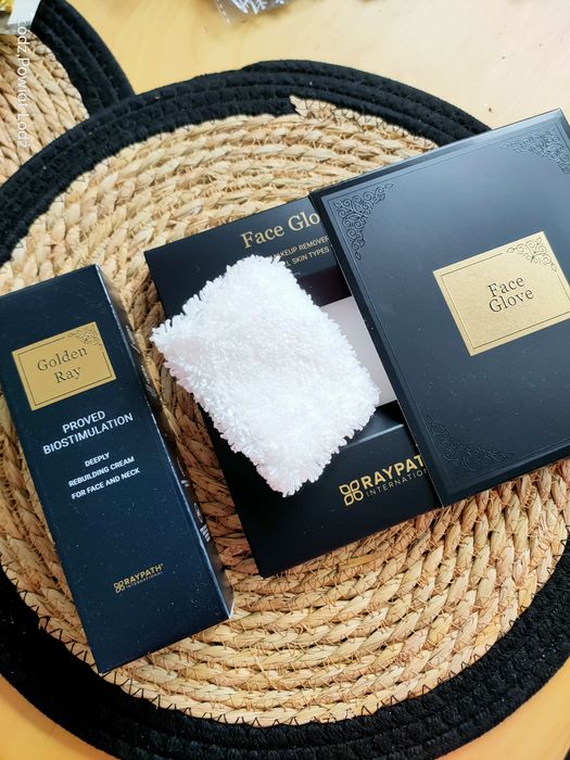 Rękawiczka face glove Raypath  plus kremowe serum do twarzy